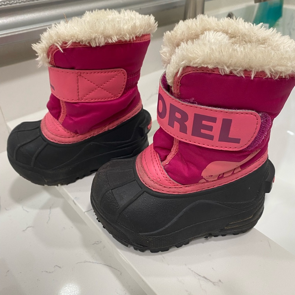 Sorel waterproof winter boots size 5